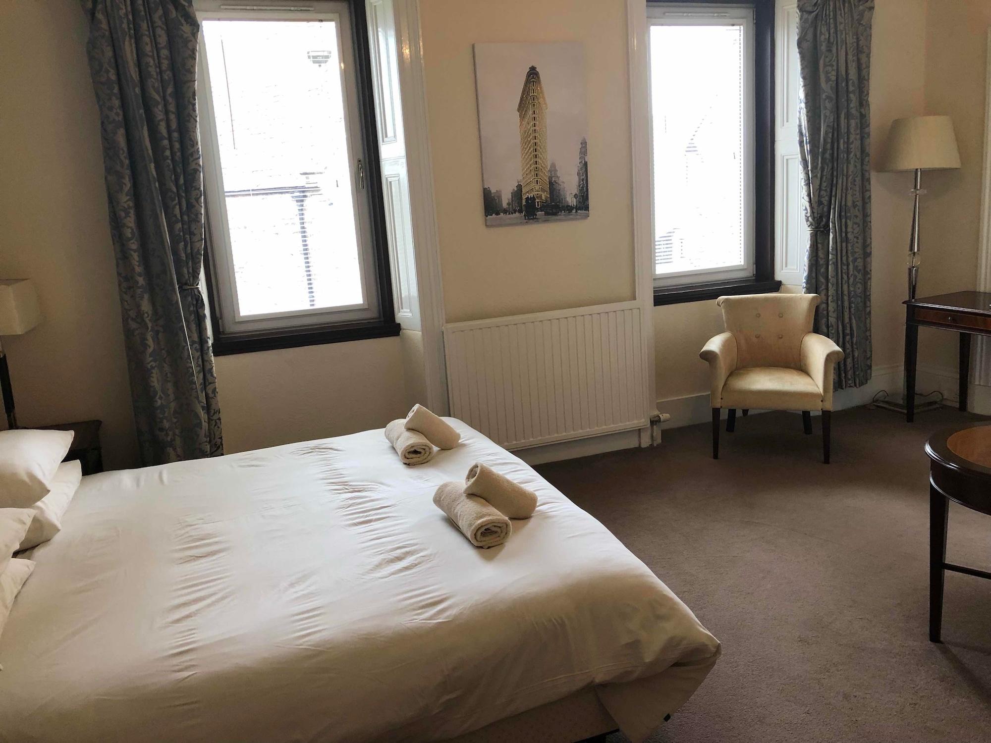 Oyo Eastbank Hotel, Speyside Scotland Rothes Kültér fotó
